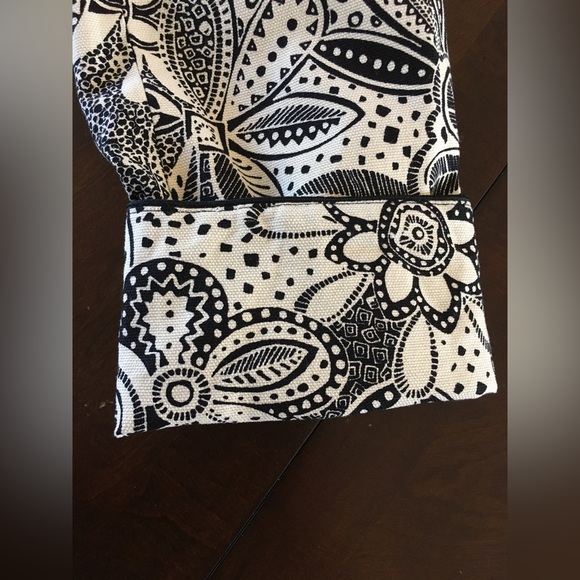 Norton McNaughton-Size 10-Black and White Lined Floral Blazer- - Picture 6 of 16